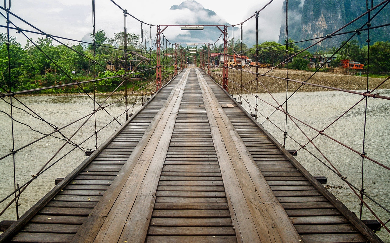 Construction pont ecole